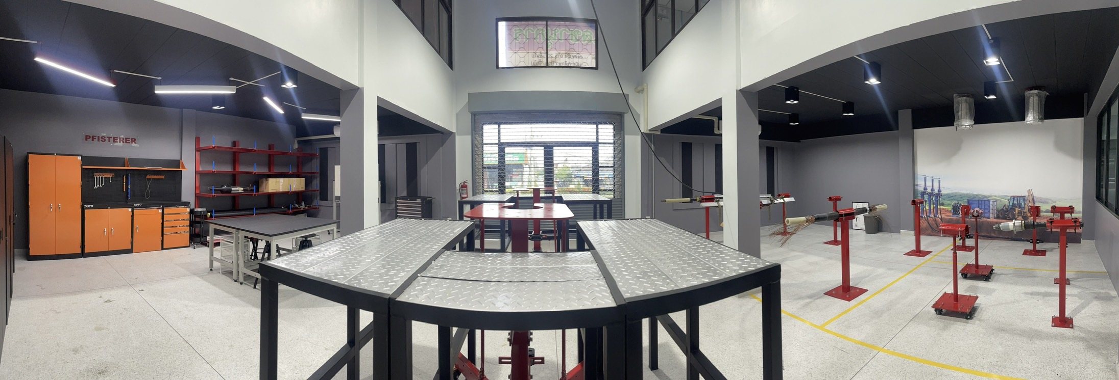 ภาพรวมห้องเวิร์กช็อปของศูนย์ฝึกอบรม Eletech